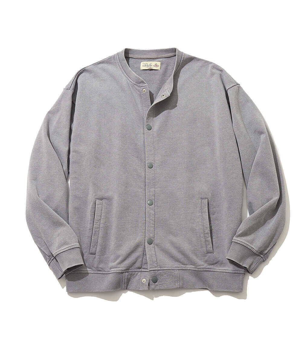 肩の力が抜けたフェード感。春の週末を彩る〈ザ・ダファー・オブ・セントジョージ〉の新作ウエア