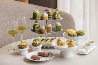 抹茶の奥深さを、ひと皿ずつ紐解く。〈フォーシーズンズホテル丸の内 東京〉で楽しむ新しいアフタヌーンティー