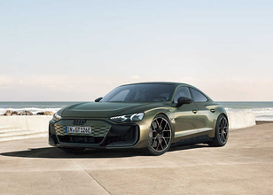 大人の愛車選び！走れる電気自動車〈アウディ〉イートロン GTで、長距離でも快適に！