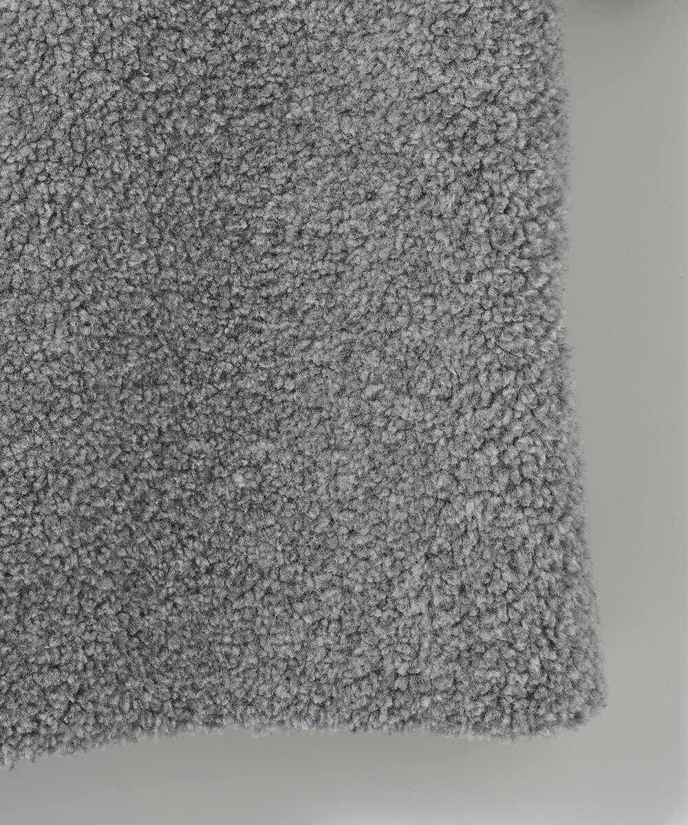 大人の貫禄とは裏腹に、ふわ軽な〈ヘルノ〉のコート！