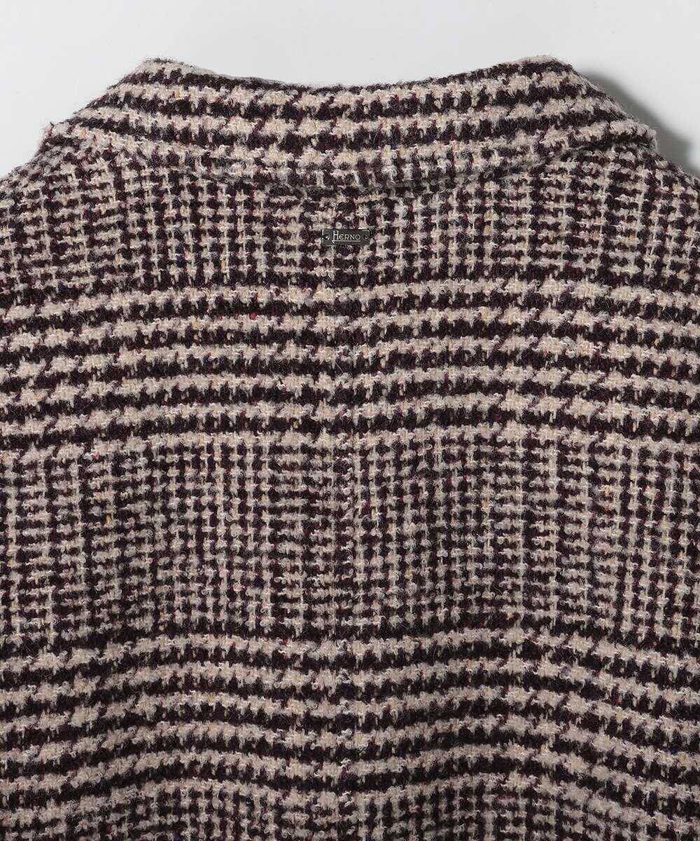 大人の貫禄とは裏腹に、ふわ軽な〈ヘルノ〉のコート！