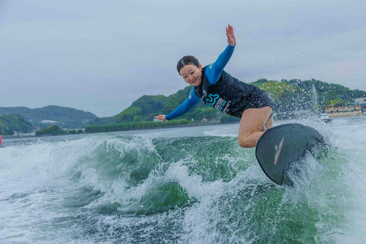 世界最高峰のウェイクサーフィンツアーWSWSジャパンシリーズ第２戦！旅先としても人気の浜名湖で開催