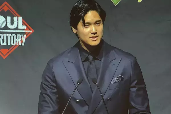 デコピンとともに栄誉ある賞を獲得！そのとき大谷翔平選手が着ていたスーツの正体が判明！