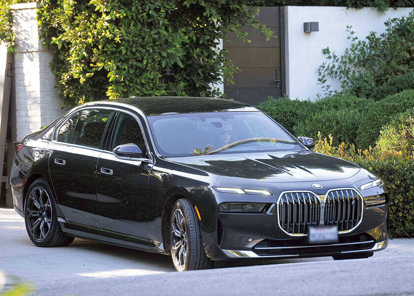 セレブと西海岸カーライフ！【ジェニファー・ガーナー】は、ゆったり乗れる家族が喜ぶクルマ選び！