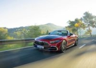 大人の愛車選び！目立つコンバーチブルをもっと個性的な1台に！　〈メルセデス・マイバッハ 〉SL