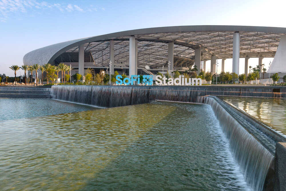 【FIFAワールドカップ2026】選手の気持ちとシンクロできる⁉ LAのSoFiスタジアム舞台裏ツアーはいかが？