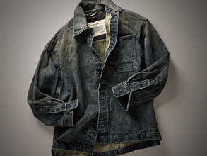 FOCUS ON 今月注目したいモノ・コト！デニシャツのお洒落に迷ったら＂変化球＂な1枚の出番!?