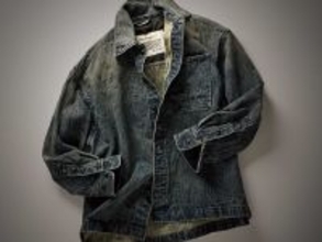 FOCUS ON 今月注目したいモノ・コト！デニシャツのお洒落に迷ったら＂変化球＂な1枚の出番!?