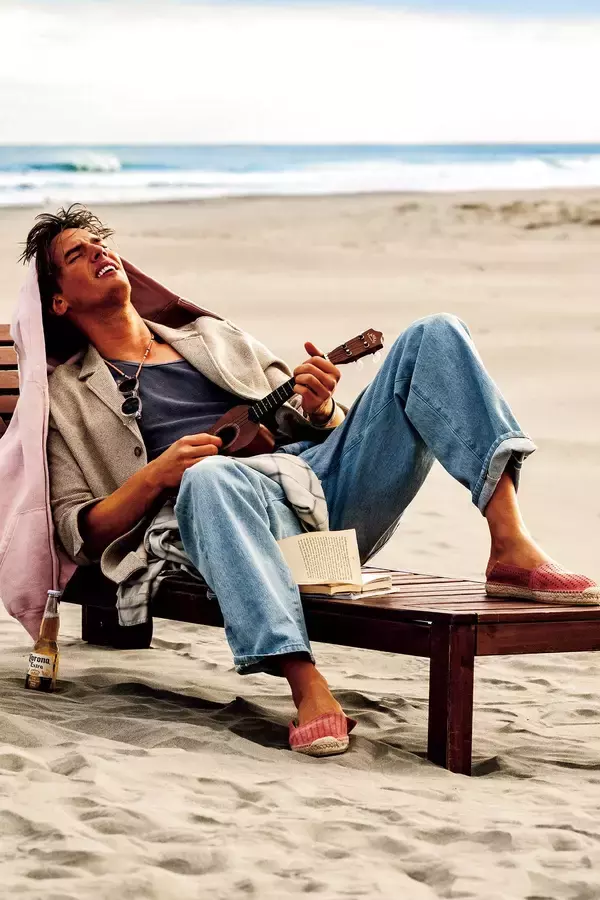 西海岸流のジャケット着こなしは足元だってゆるくてOK！