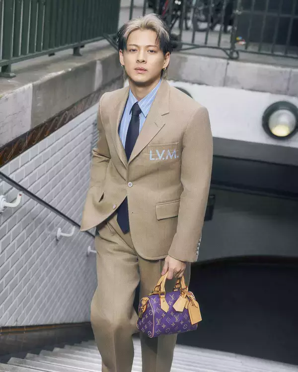 2026秋冬メンズ・ファッションショーにて！　パリに到着した平野紫耀が魅せる、最新のオン・オフスタイル！