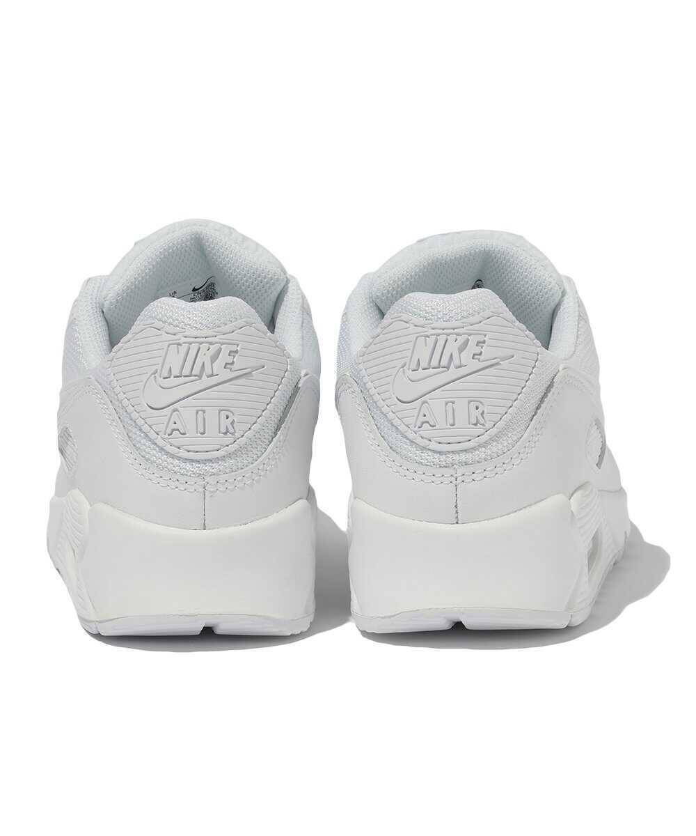 【 NIKE 好き必見！】上品大人の足元は”エアマックス 90”の、クリーンで深みがある1足に決まり！