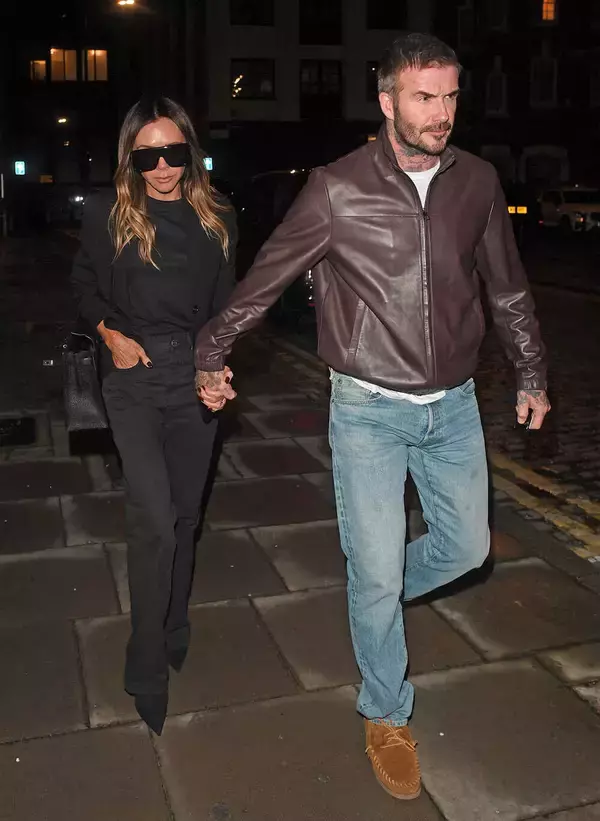 【海外セレブ／デヴィッド・ベッカム】“茶×青”のコンビネーションで洗練された印象に！