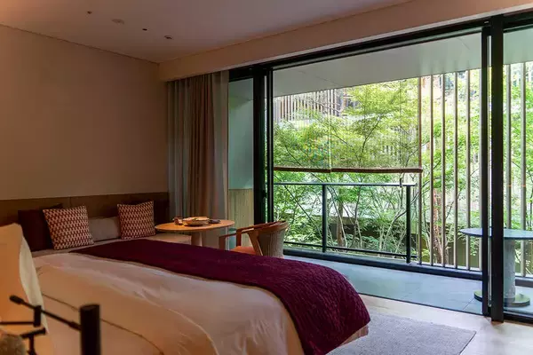 【Safari Travel】忙しい大人ほど試したい！〈シックスセンシズ 京都〉の“眠りを整える旅”とは？