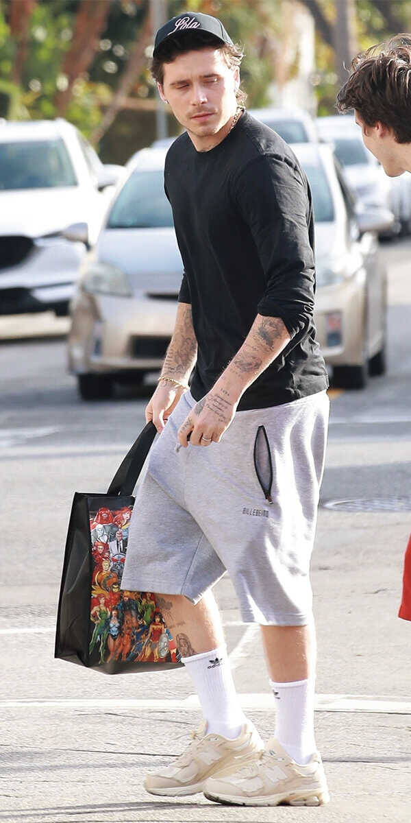 セレブのお洒落スニーカーを探せ！セレブが愛用する〈ニューバランス〉7選！