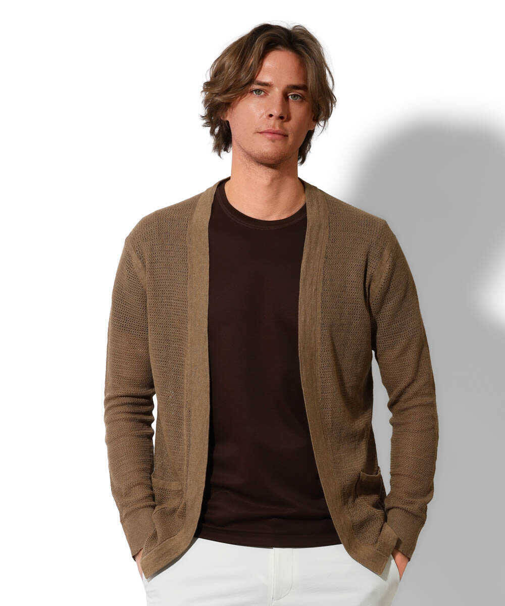 Tシャツやポロシャツ1枚では心もとない場面でも心配なし！今、大人の男が買うべきはリネンの羽織りもの！