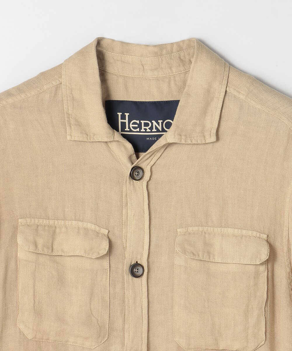 Tシャツやポロシャツ1枚では心もとない場面でも心配なし！今、大人の男が買うべきはリネンの羽織りもの！