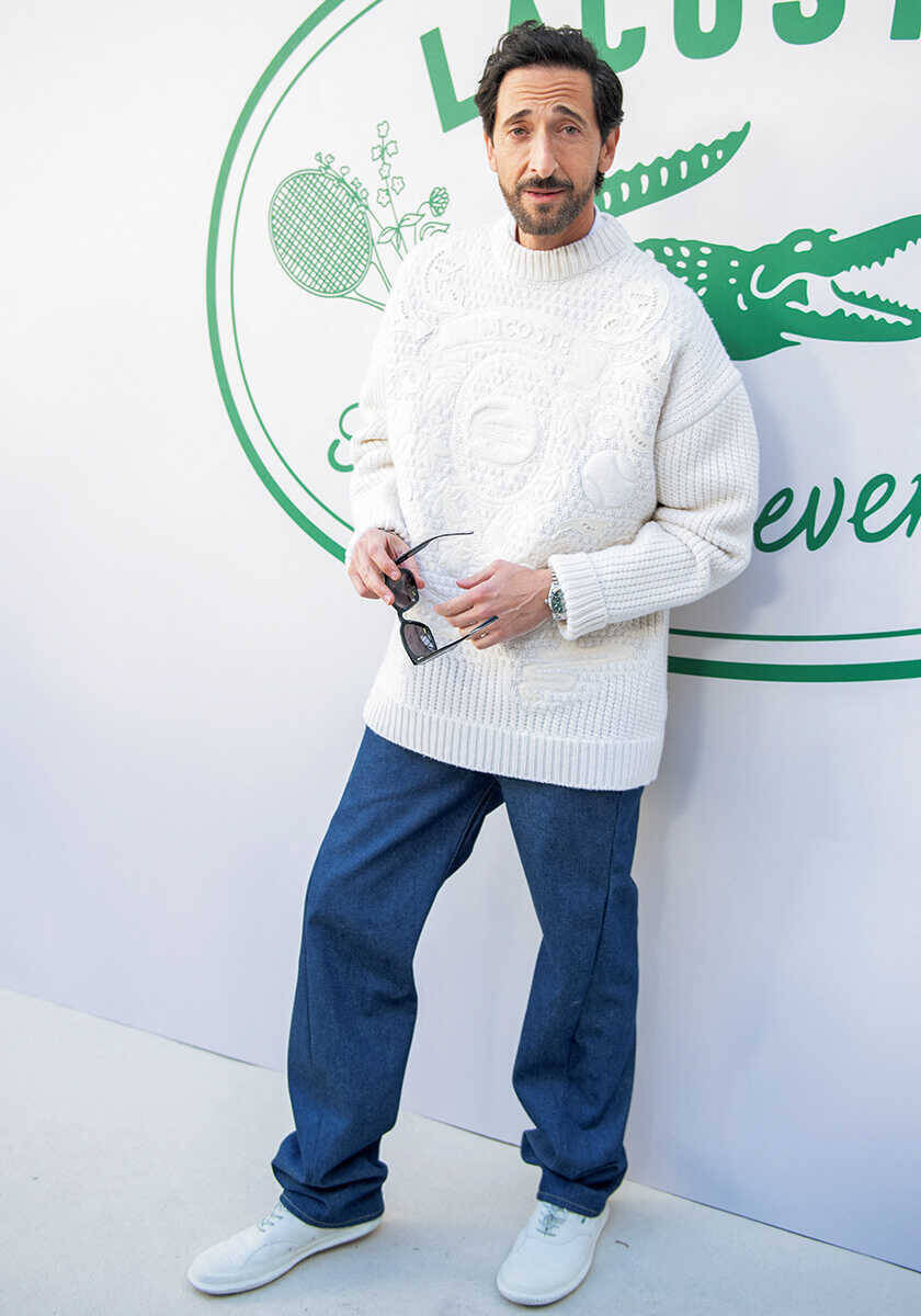 セレブのお洒落スニーカーを探せ！セレブの足元はやっぱり“白”がいい!?