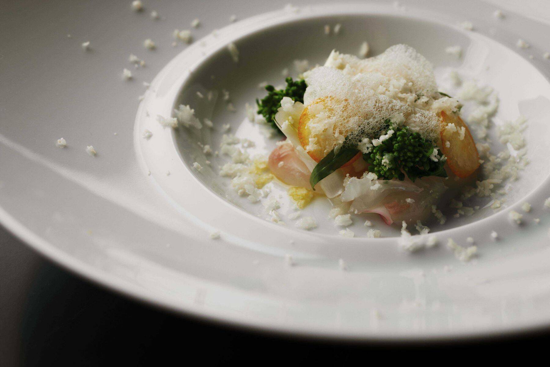 アレが食べたいからこの店へ！炭火調理が食欲をそそる、 一斉スタートのイタリアンコース！