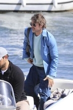 【海外セレブ／ブラッド・ピット】青のワントーンコーデが超絶オシャレ！