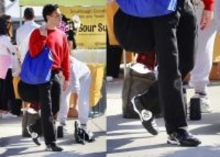 ラミ・マレックの〈ナイキ〉T90 SP【海外セレブの愛用スニーカーとは!?】