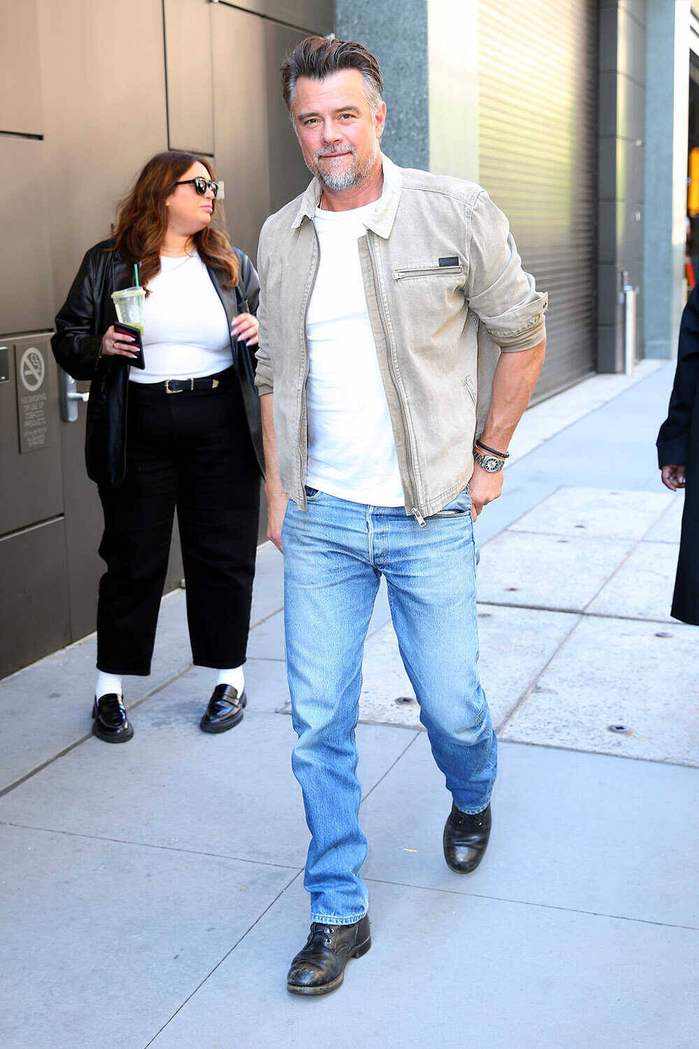 【年末年始まとめ記事】海外セレブ35人の参考になるアウターコーデ