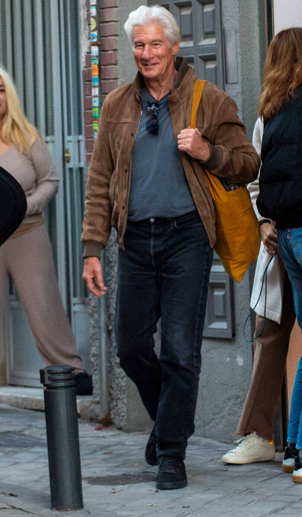 【年末年始まとめ記事】海外セレブ35人の参考になるアウターコーデ