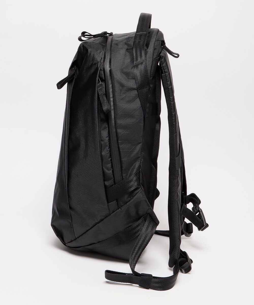 どんなブランド？　デザインは？使えるバックパックの条件とは？