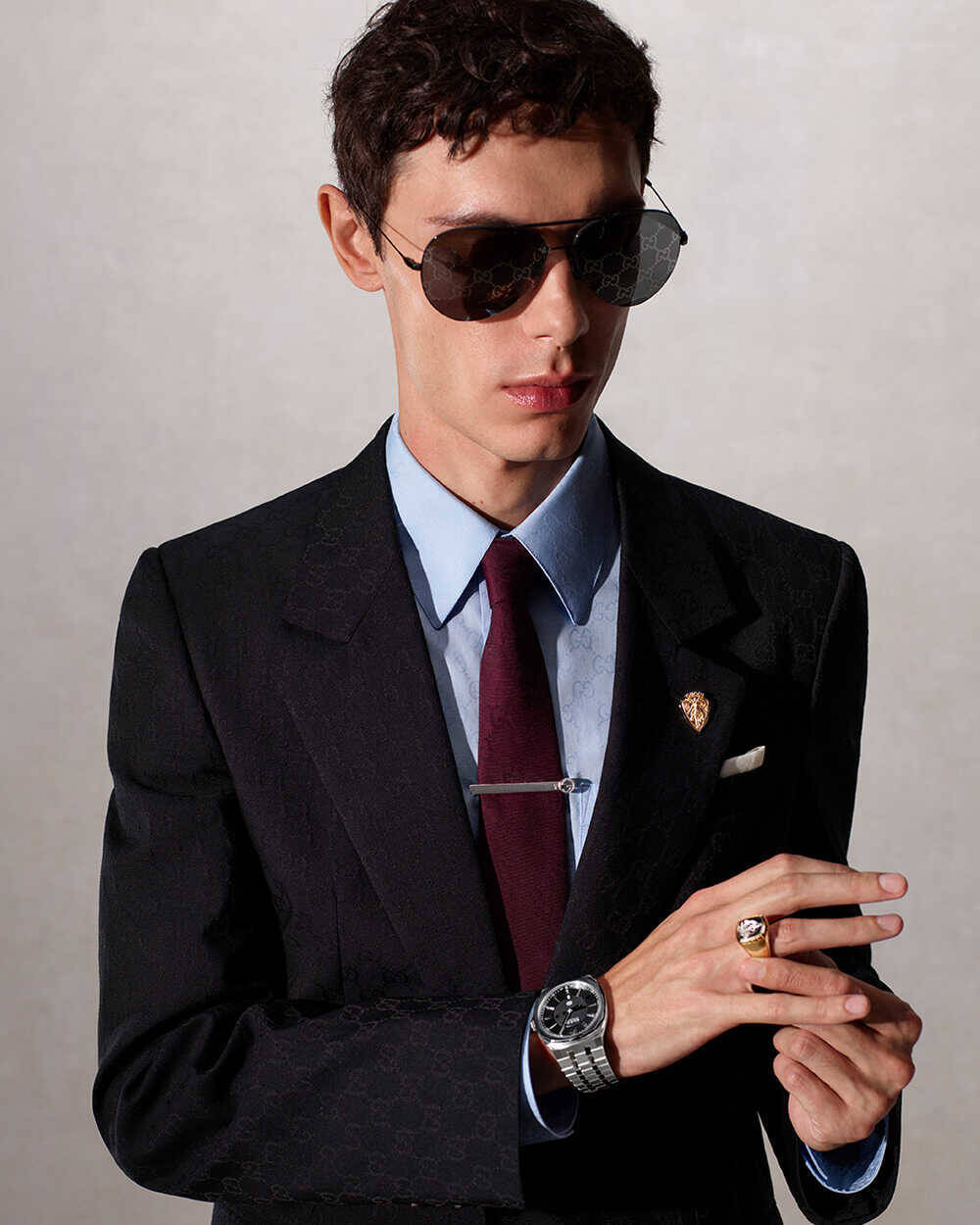 〈グッチ〉新章が幕開け！ アーティスティック・ディレクター デムナが描く男のための"Gucci: La Famiglia"