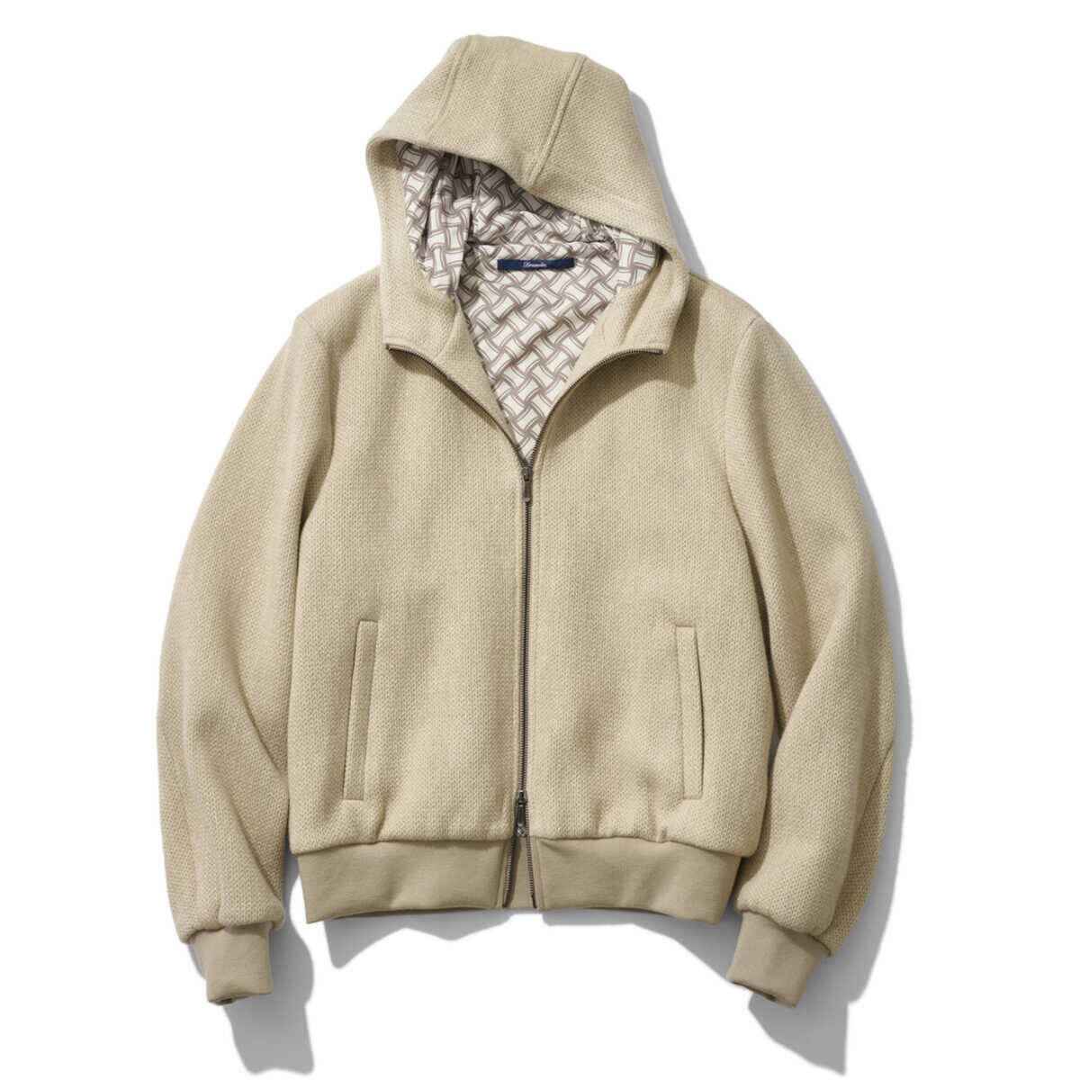 見た目も触り心地も最高！　思わず頬擦りしたくなる、フワモコなのにスッキリなニットアウター！