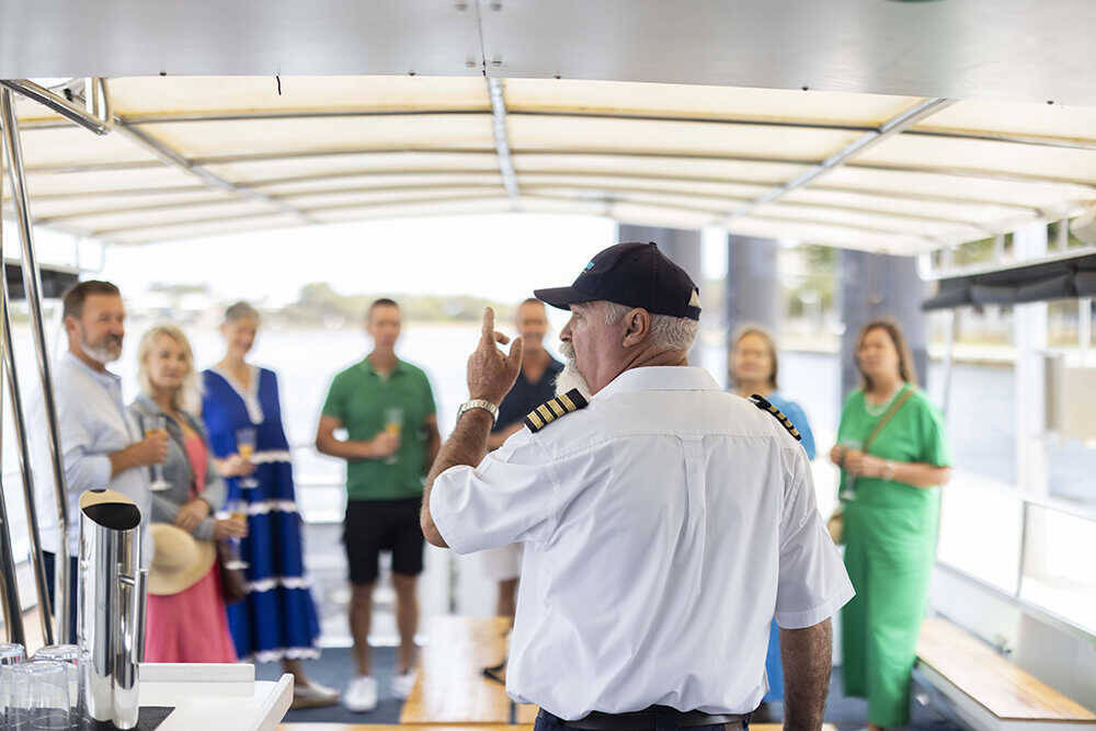 海の恵みと大地の神秘を巡る！ 西オーストラリア州の美食クルーズ＆絶景の奇岩群を満喫