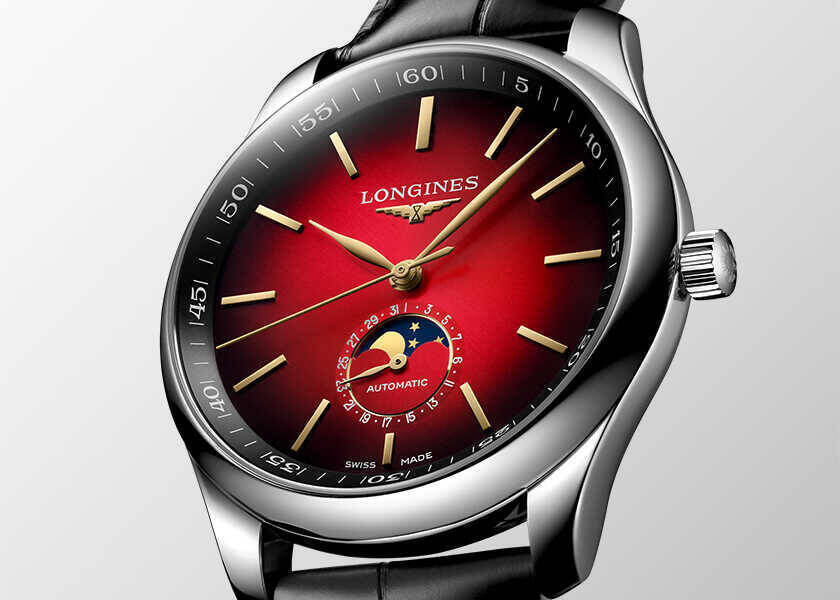 【限定2026本】〈ロンジン〉の新作は、ローター上で馬が疾走する特別モデル！