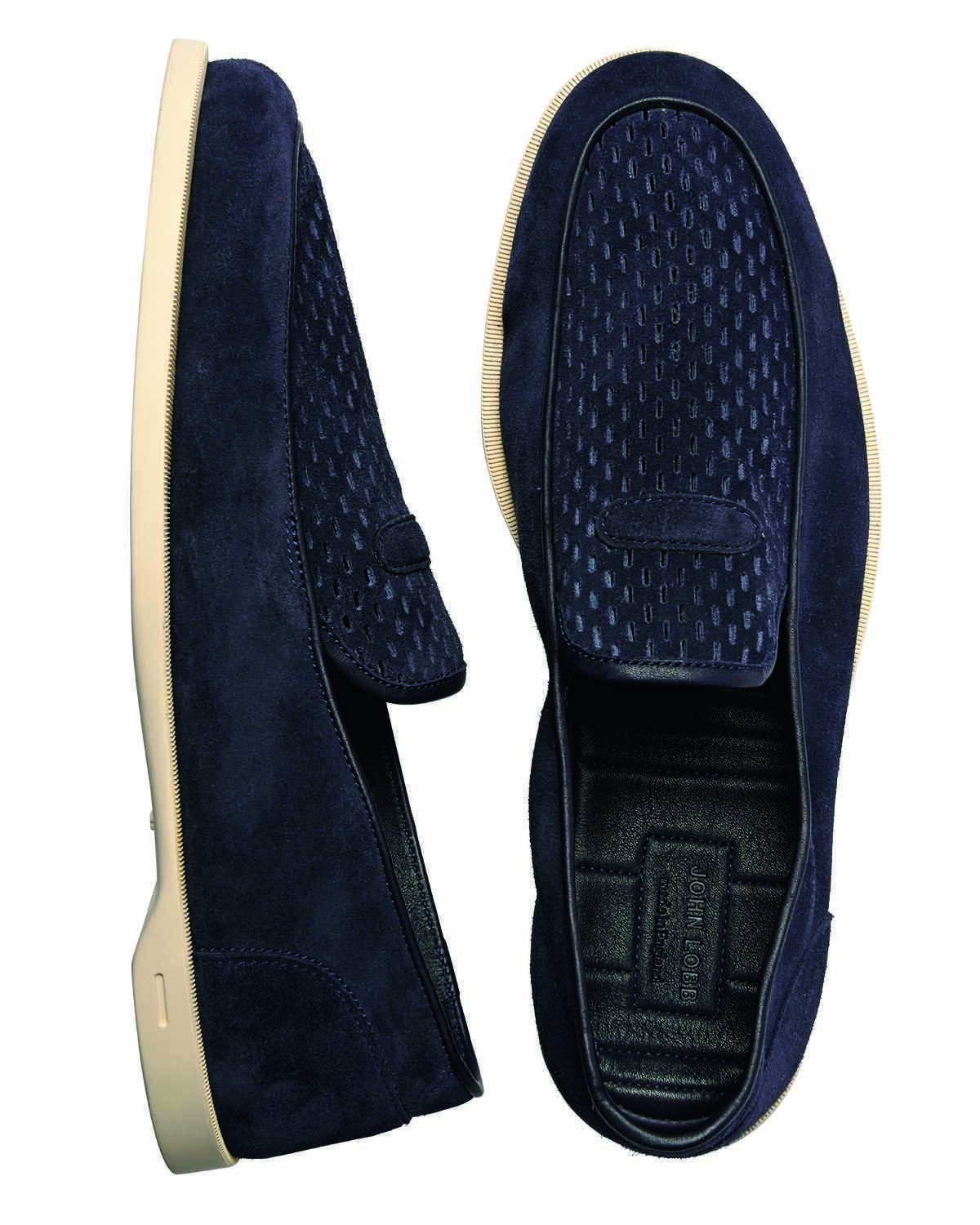 Catch the Wave！デニムにショ ー ツに、海でも街でも 頼れる1足！