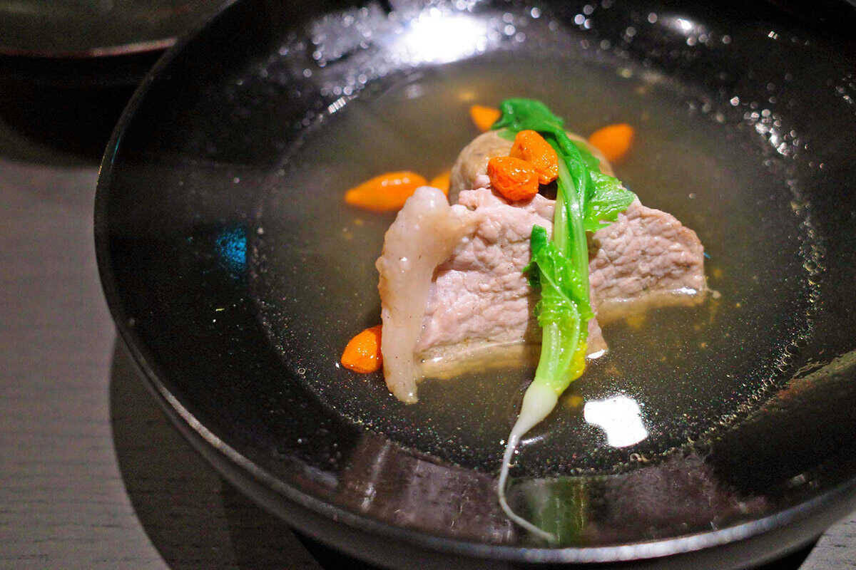 アレが食べたいからこの店へ！感性溢れるお料理とアートを融合させたセンスに驚く！