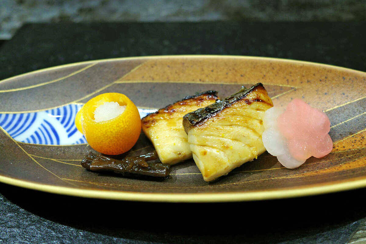 アレが食べたいからこの店へ！“旭日双光章”受賞の料理人による、旬の会席料理を食べ尽くす！