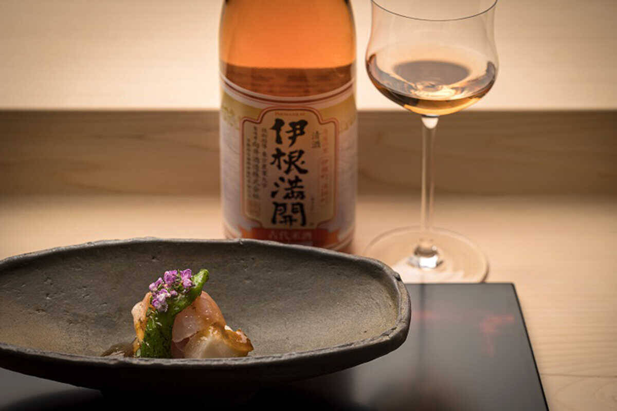 はまだふくこの発見！ 料理とお酒のベストマッチング！大都会の中の旅館で味わうお酒がすすむ寿司体験