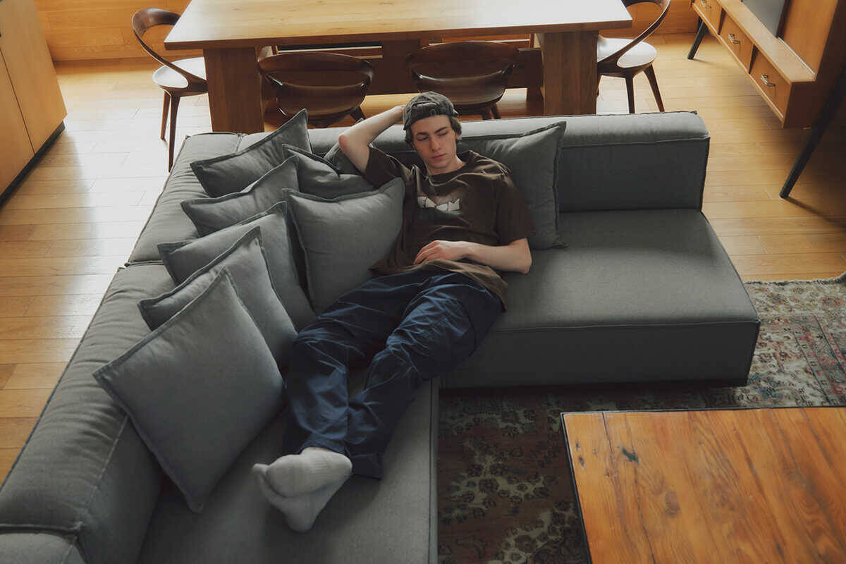 あのトランクホテルが〈ノンネイティブ〉とコラボしたファッションアイテムを数量限定で展開！