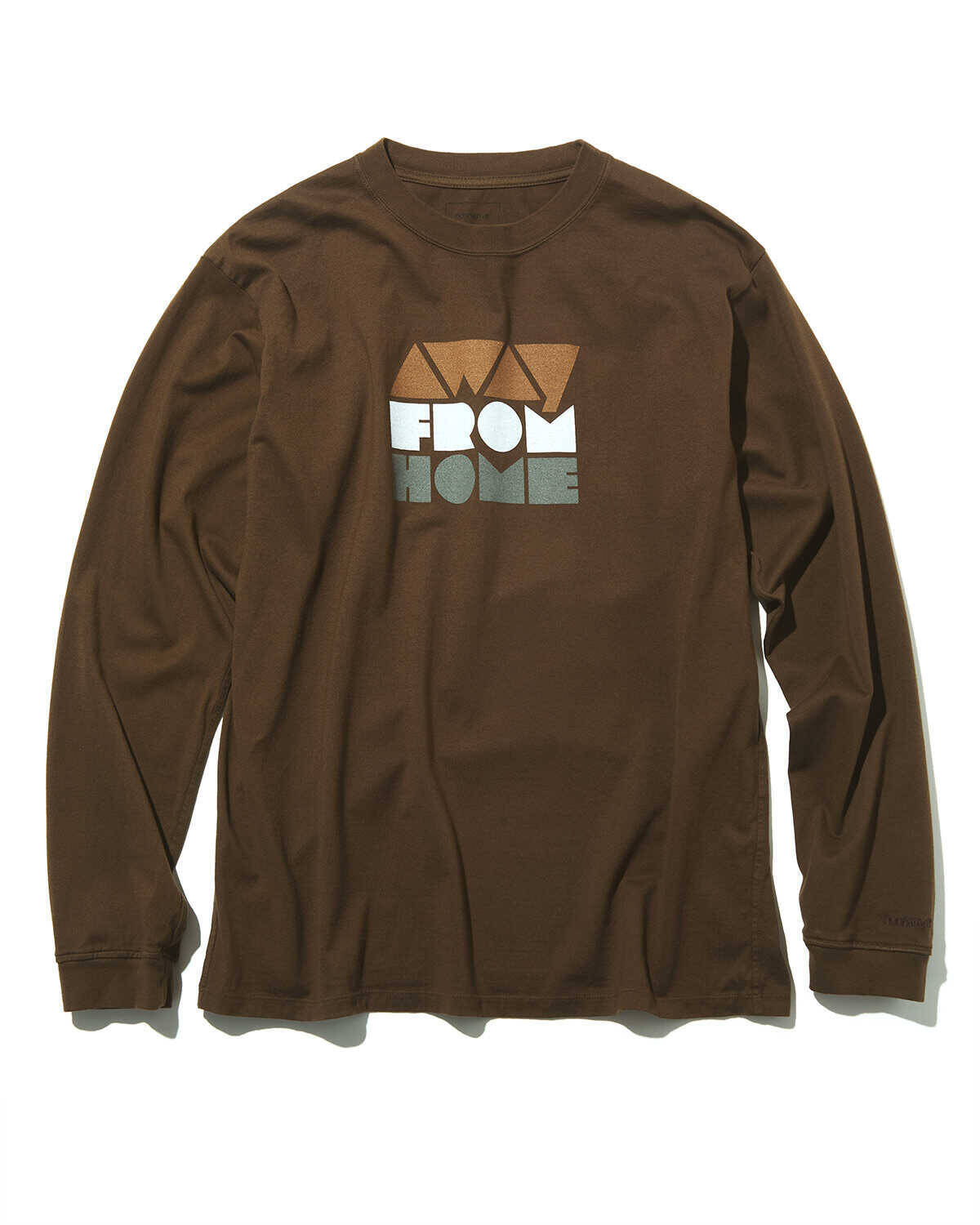 あのトランクホテルが〈ノンネイティブ〉とコラボしたファッションアイテムを数量限定で展開！