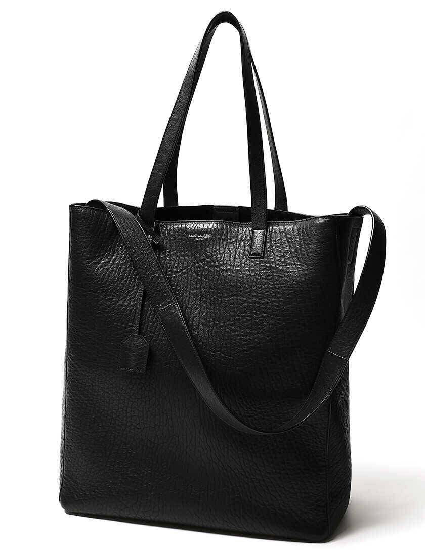 セレブのお気に入りブランドの正体！【アーロン・テイラー＝ジョンソン】の愛用ブランドは、〈サンローラン〉のレザーバッグ！