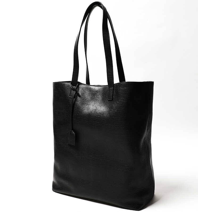 セレブのお気に入りブランドの正体！【アーロン・テイラー＝ジョンソン】の愛用ブランドは、〈サンローラン〉のレザーバッグ！