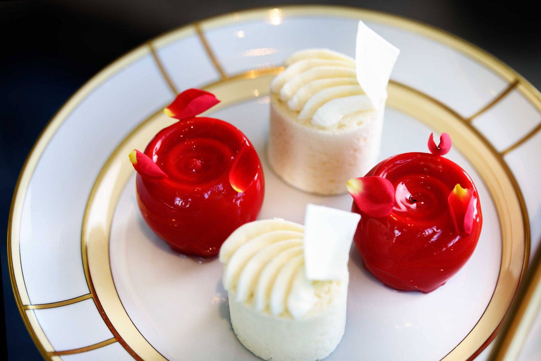 〈ウォルドーフ・アストリア大阪〉で楽しむ、NY流エレガンスのアフタヌーンティー！