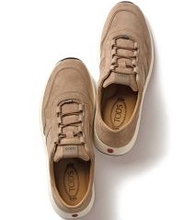 Catch the Wave！上質さと快適さを両立した、〈トッズ〉のアイコニックなスニーカー!