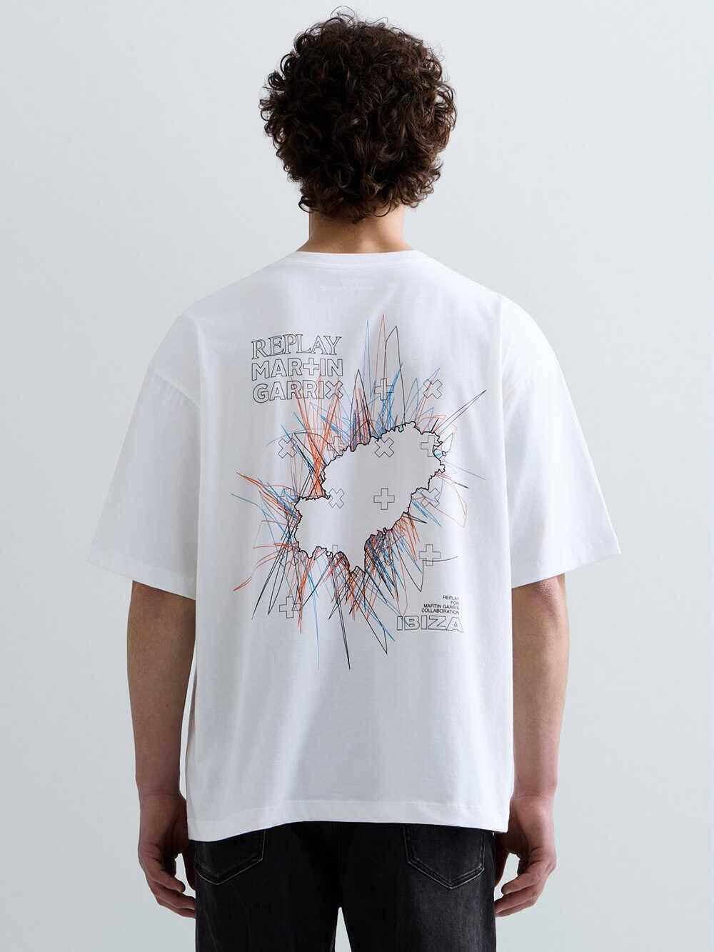 Tシャツコーデのマンネリ解消に！ 〈リプレイ〉×マーティン・ギャリックスの限定Tシャツコレクション！