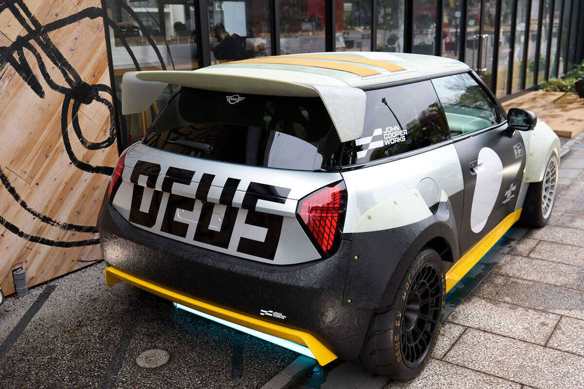 人気ライフスタイルブランドのキーパーソンが語る誕生秘話!? 日本に初上陸した 〈MINI〉×〈DEUS EX MACHINA〉のコンセプトモデル！