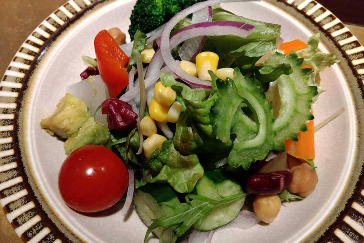 はまだふくこの発見！ 料理とお酒のベストマッチング！口の中でさらりととろけるハンバーグに、上等な赤ワインで乾杯！