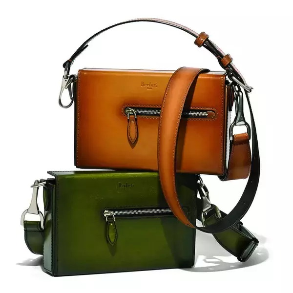 Catch the Wave！このバッグ、手ぶらがよければポケットにしまえばいい！