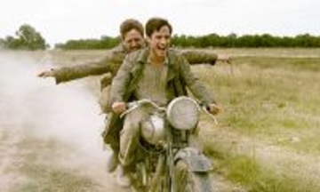 ライダーだけでなく乗らない人もスカッとするバイク映画５選！《再配信》