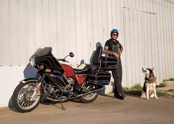 カリフォルニアのモーターサイクリスト！快適性と個性を追求した“ツアラー”カスタム！　〈ビー・エム・ダブリュー〉R100/7