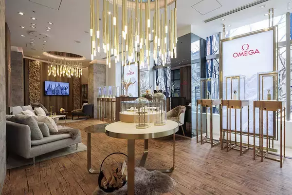 〈オメガ〉六本木ヒルズにシャレー登場！ 冬季五輪を感じる特別空間に魅了される！