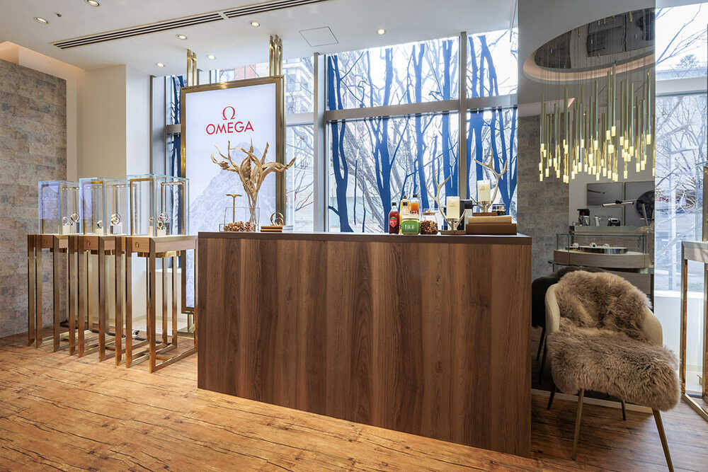 〈オメガ〉六本木ヒルズにシャレー登場！ 冬季五輪を感じる特別空間に魅了される！