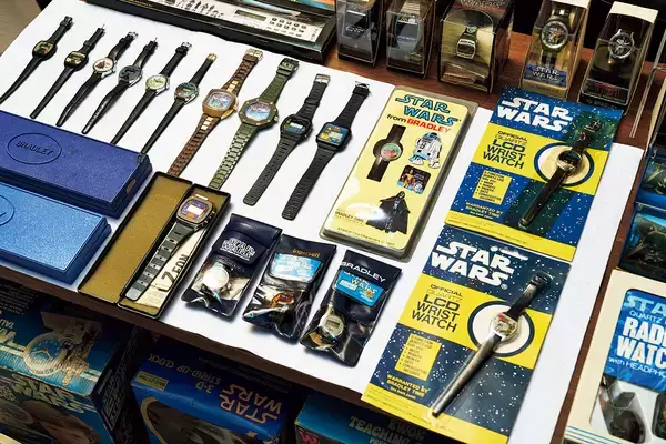 スター・ウォーズのコレクターの貴重なものを拝見！こだわりの時計コレクション